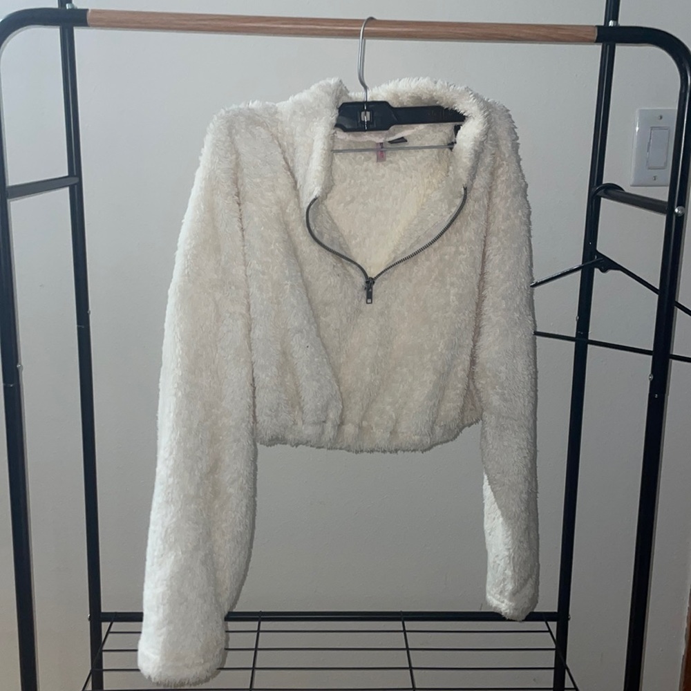 q quarter zip cropped fuzzy sweater size small